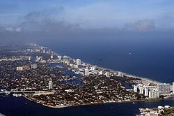 250px-Fort_Lauderdale_Florida_Photo_D_Ramey_Logan